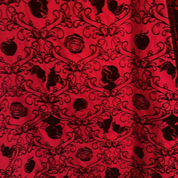 Disney Snow White red and Black dress torrid Plus size 22 - Picture 2 of 6